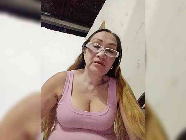 cherrywhite03 webcam