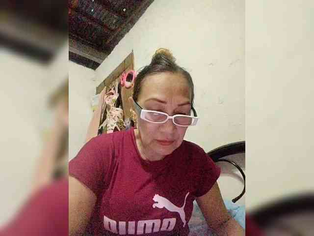 cherrywhite03 webcam