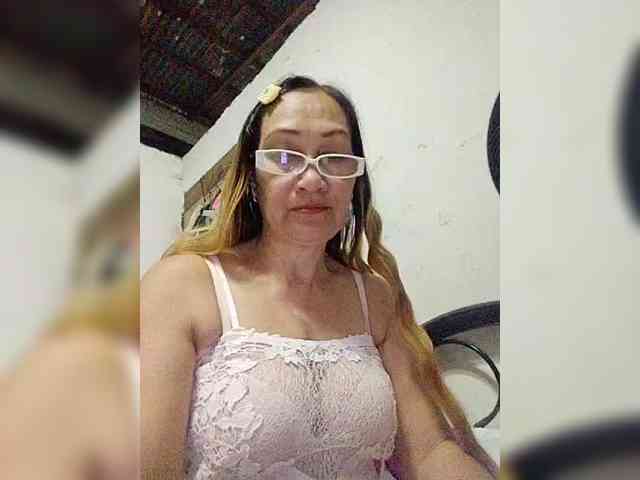 cherrywhite03 webcam