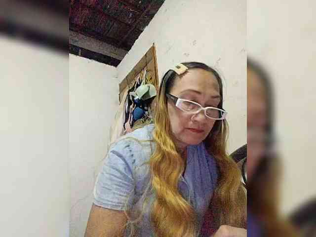 cherrywhite03 webcam