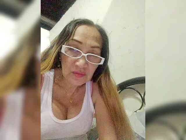 cherrywhite03 webcam