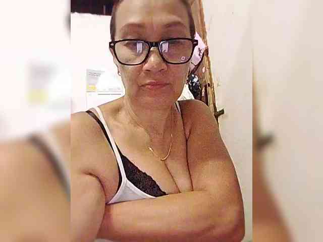 cherrywhite03 webcam