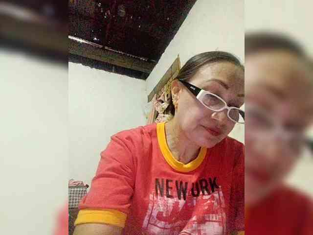 cherrywhite03 webcam