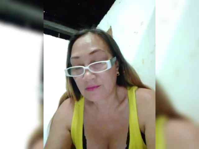 cherrywhite03 webcam