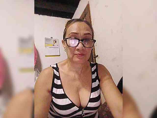 cherrywhite03 webcam