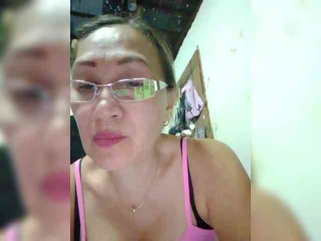 cherrywhite03 webcam