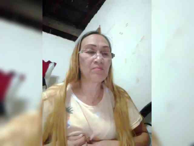 cherrywhite03 webcam