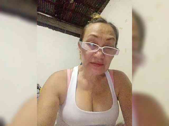 cherrywhite03 webcam