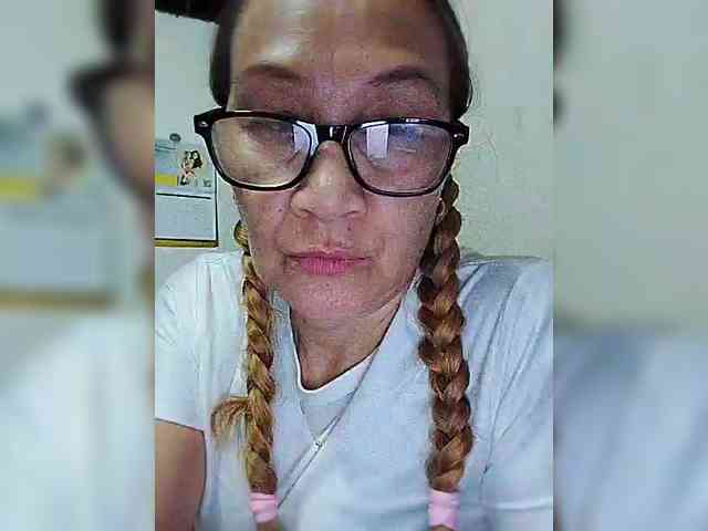 cherrywhite03 webcam
