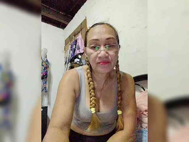 cherrywhite03 webcam