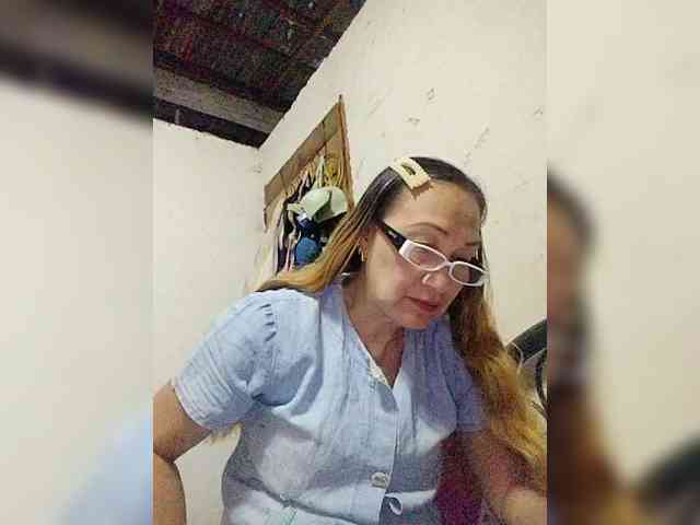 cherrywhite03 webcam