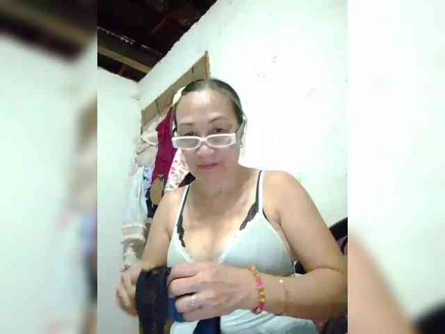 cherrywhite03 webcam