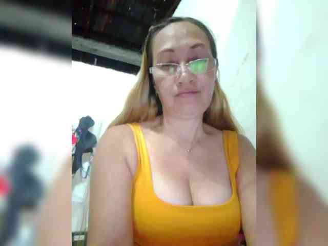 cherrywhite03 webcam