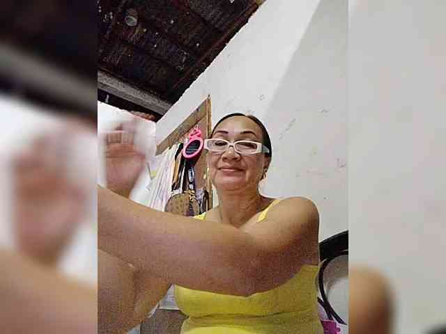 cherrywhite03 webcam