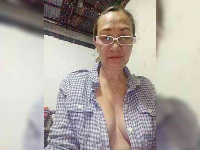 cherrywhite03 webcam