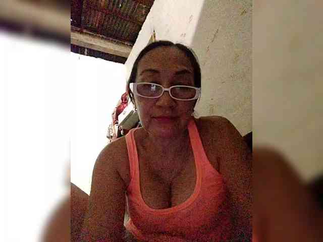 cherrywhite03 webcam