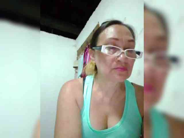 cherrywhite03 webcam