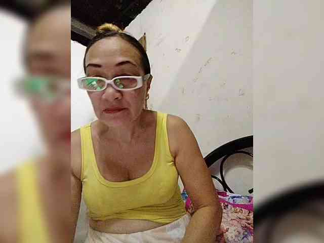 cherrywhite03 webcam