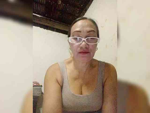 cherrywhite03 webcam