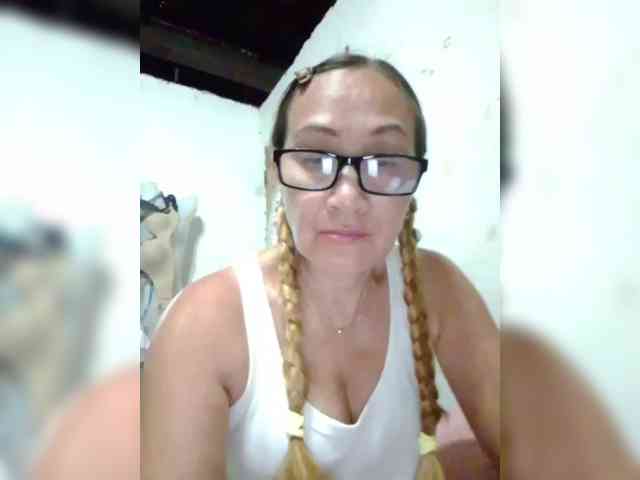 cherrywhite03 webcam