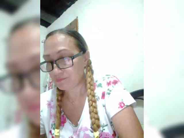 cherrywhite03 webcam