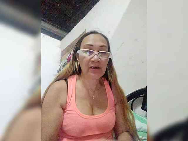 cherrywhite03 webcam