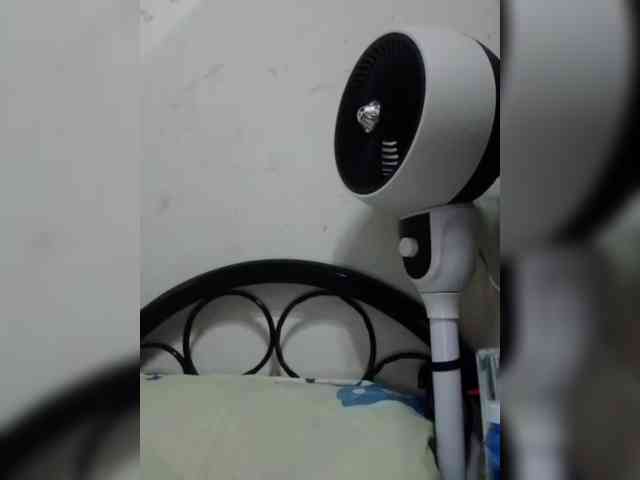 cherrywhite03 webcam