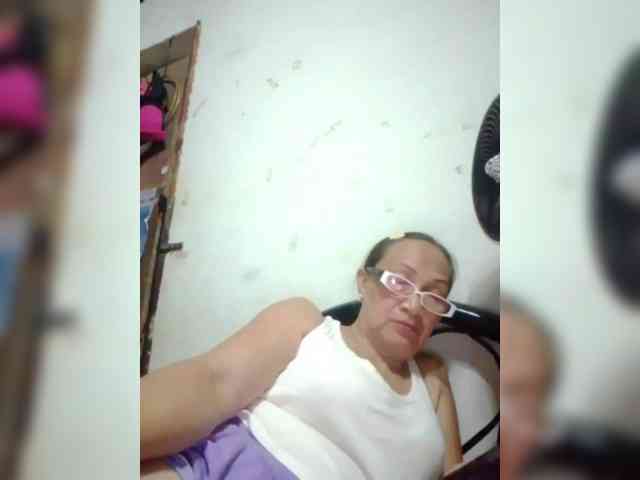 cherrywhite03 webcam