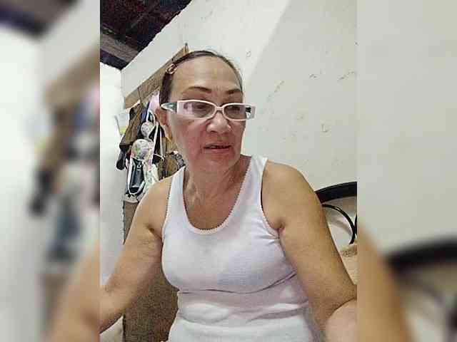 cherrywhite03 webcam