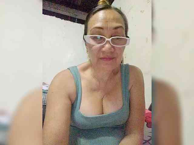 cherrywhite03 webcam