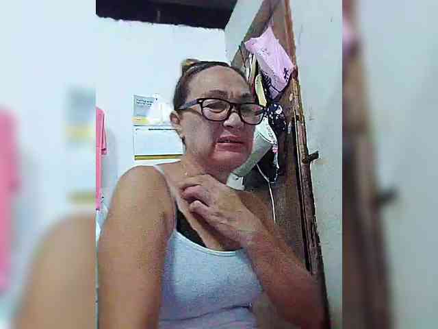 cherrywhite03 webcam