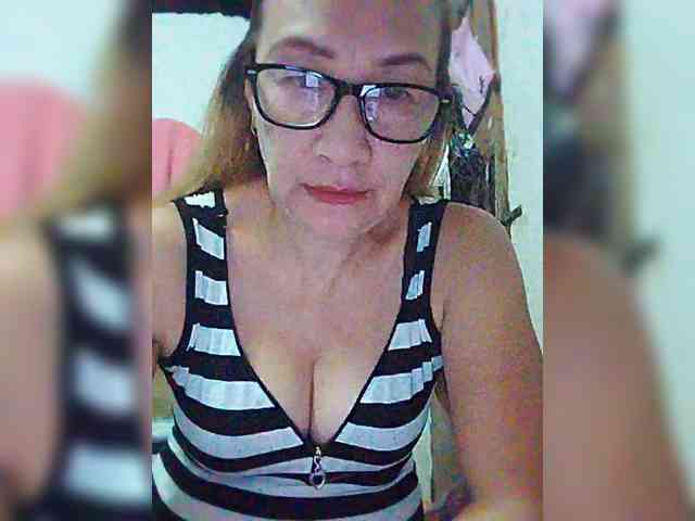 cherrywhite03 webcam