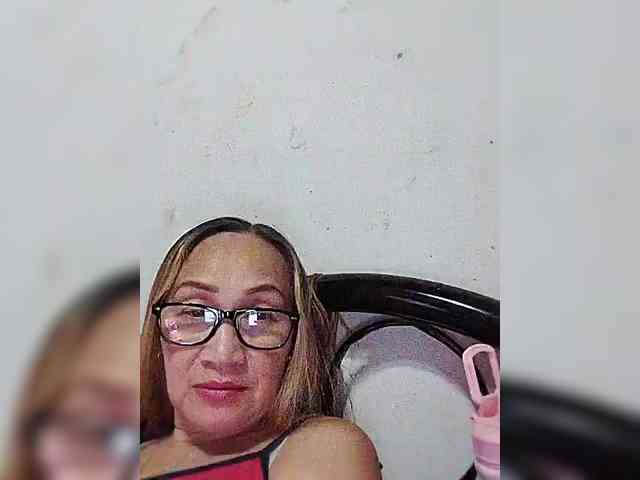 cherrywhite03 webcam