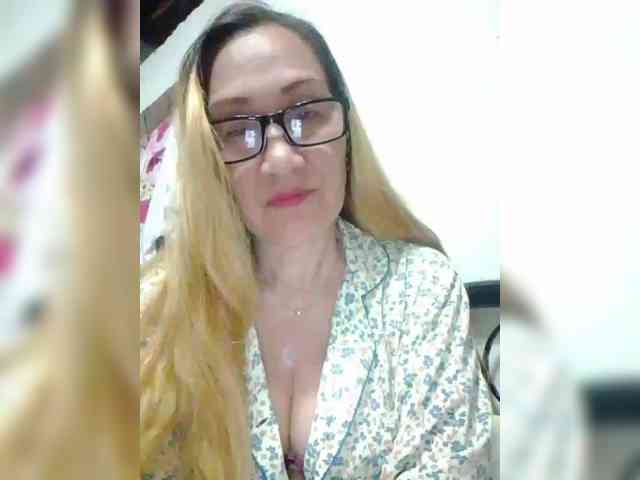cherrywhite03 webcam