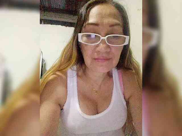 cherrywhite03 webcam