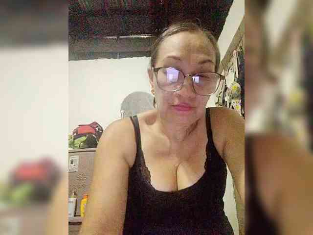 cherrywhite03 webcam