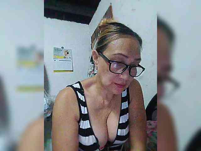 cherrywhite03 webcam