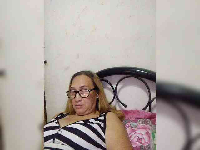 cherrywhite03 webcam