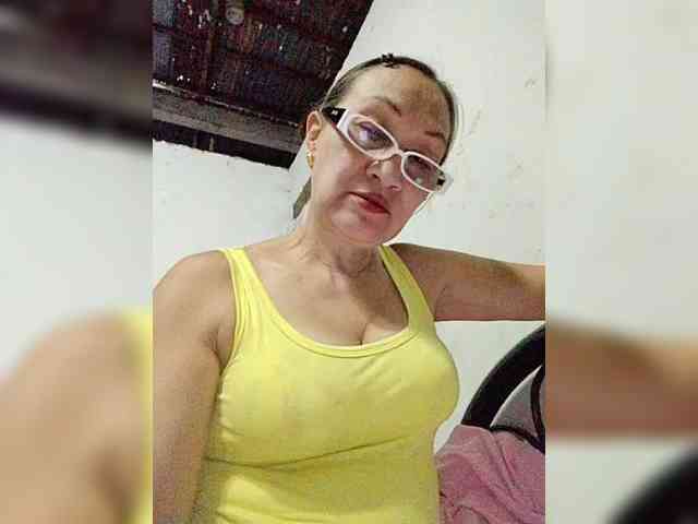 cherrywhite03 webcam