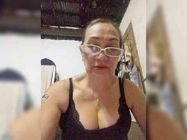 cherrywhite03 webcam