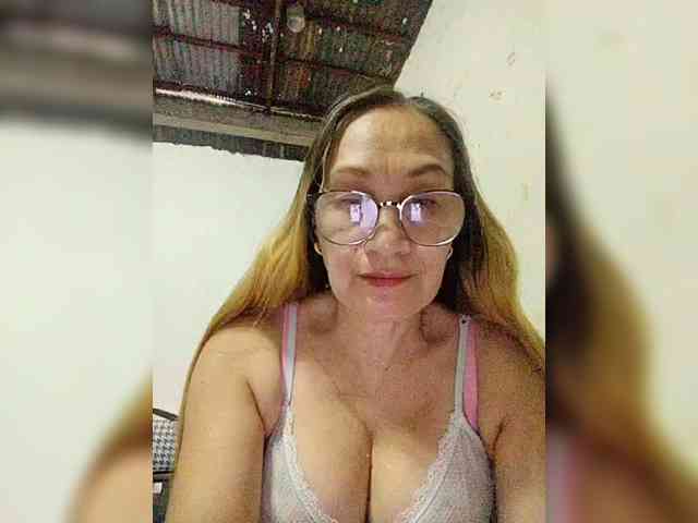 cherrywhite03 webcam