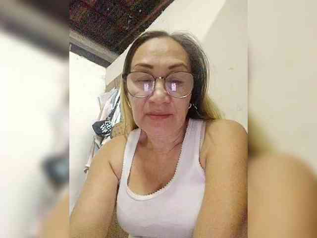 cherrywhite03 webcam