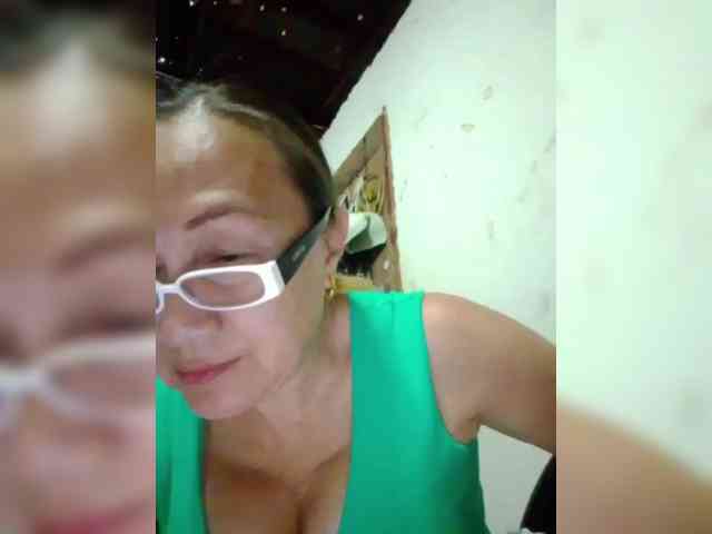 cherrywhite03 webcam