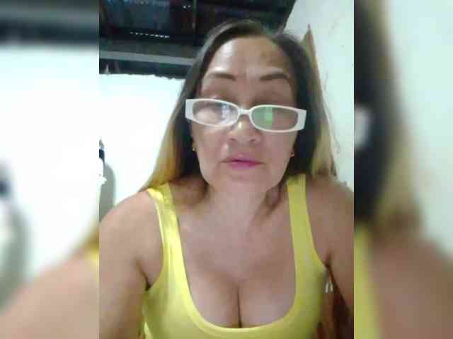 cherrywhite03 webcam