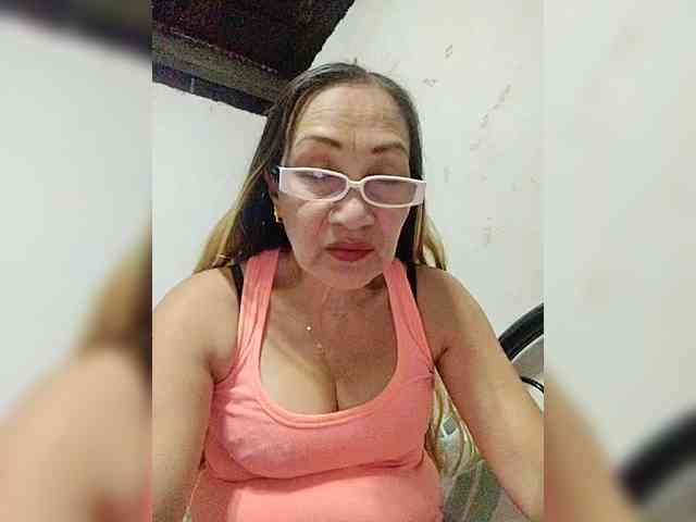 cherrywhite03 webcam