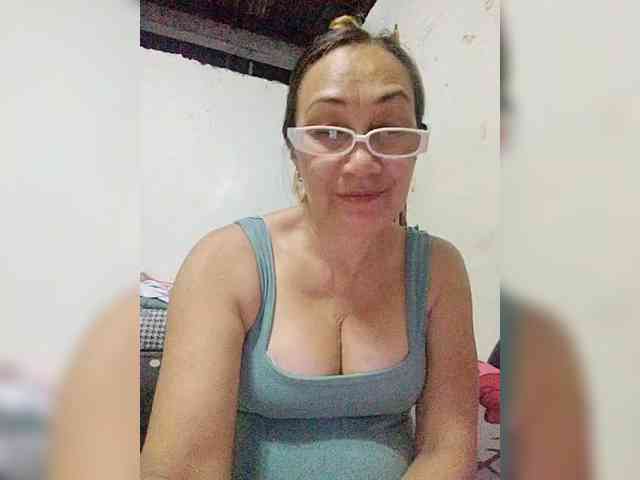 cherrywhite03 webcam