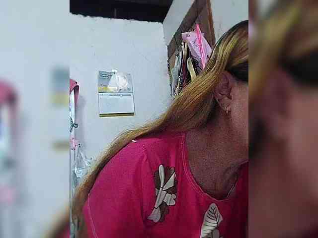 cherrywhite03 webcam