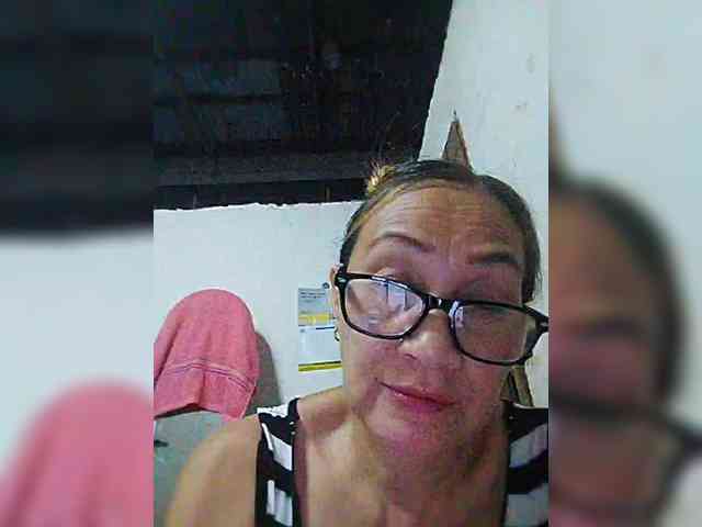 cherrywhite03 webcam