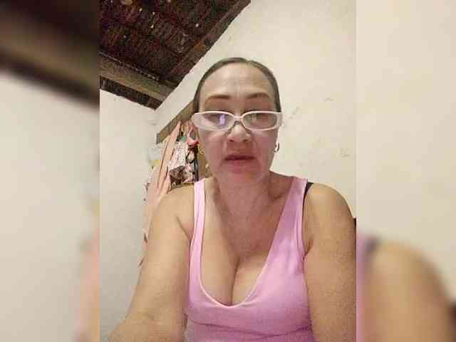 cherrywhite03 webcam