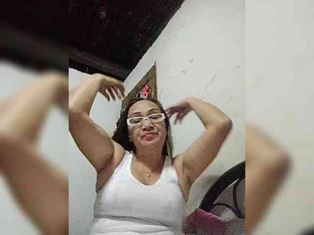 cherrywhite03 webcam